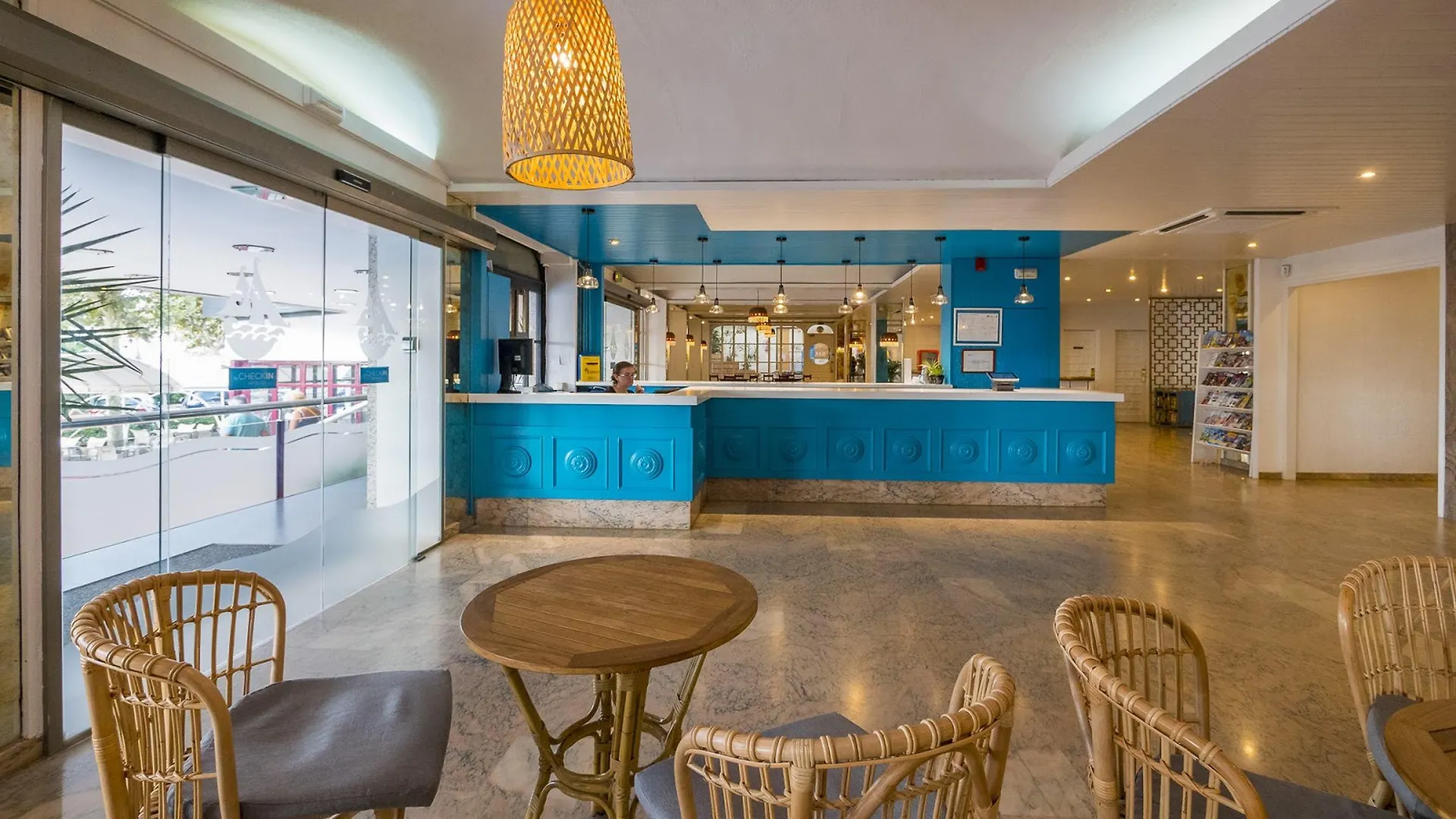Hotel Checkin Garbí Calella