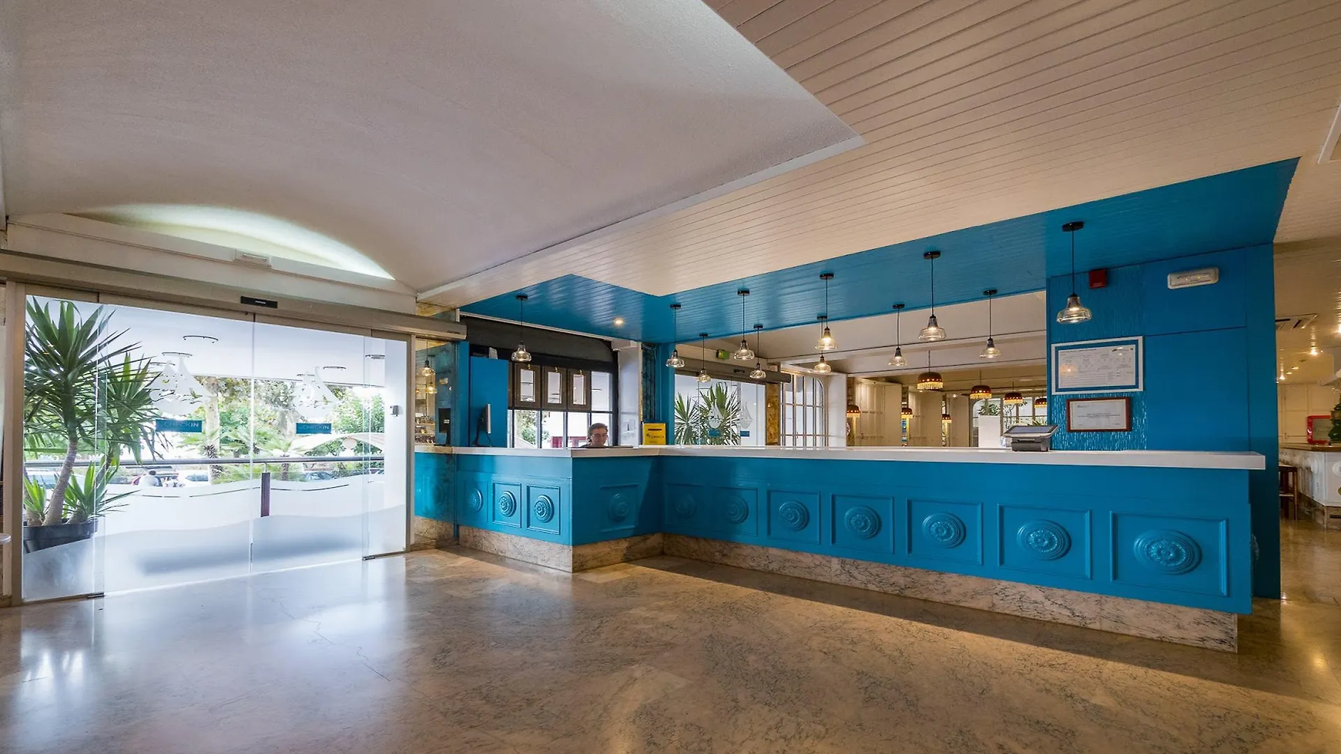 Hotel Checkin Garbí Calella