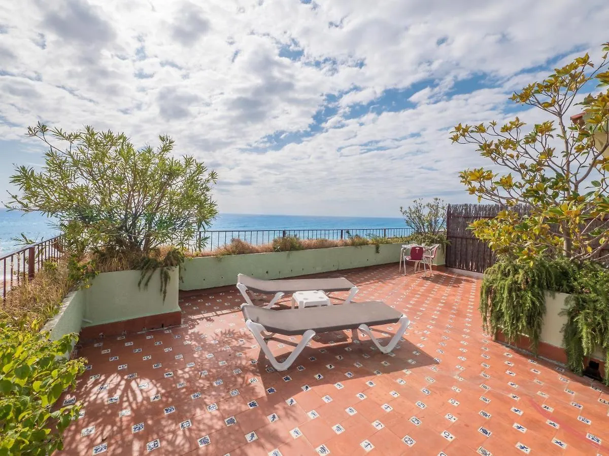 Hotel Checkin Garbí Calella