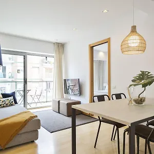 https://lugaris-rambla.topbarcelonahotels.com