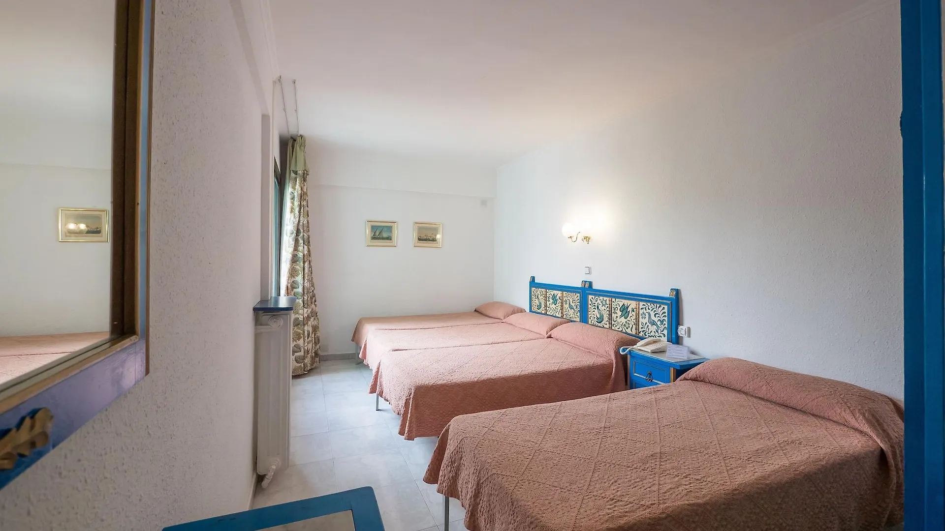 Checkin Garbi Hotel Calella